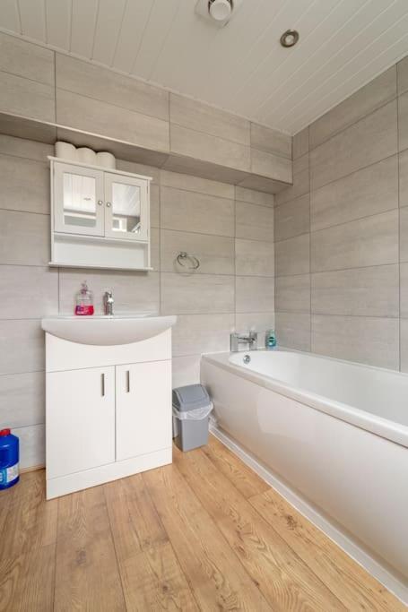 The Blue House Holiday Home Egremont  Extérieur photo